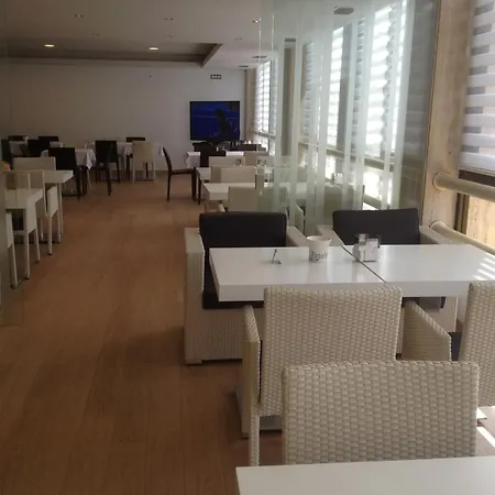 Aparthotel Aguadulce 3*