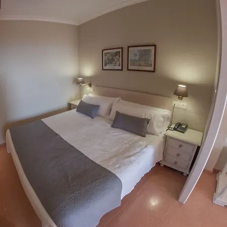 Aparthotel Aguadulce 3*