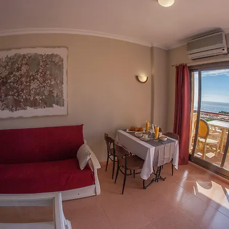 Aparthotel Aguadulce 3*